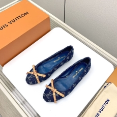 Louis Vuitton Low Shoes